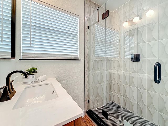 3021 GRANVILLE COURT N, St Petersburg, FL 33704