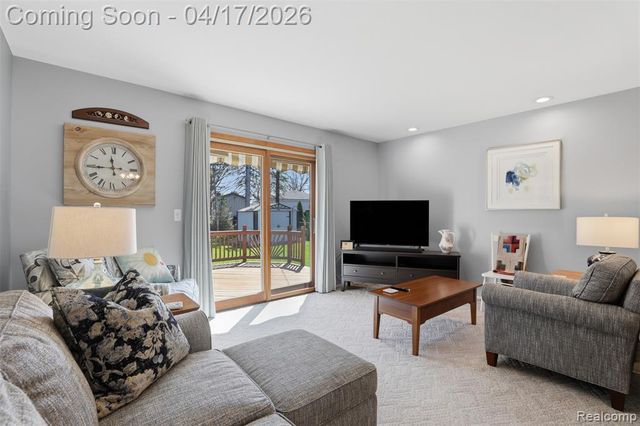 14210 Ingram Street, Livonia, MI 48154