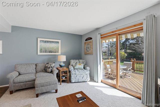 14210 Ingram Street, Livonia, MI 48154