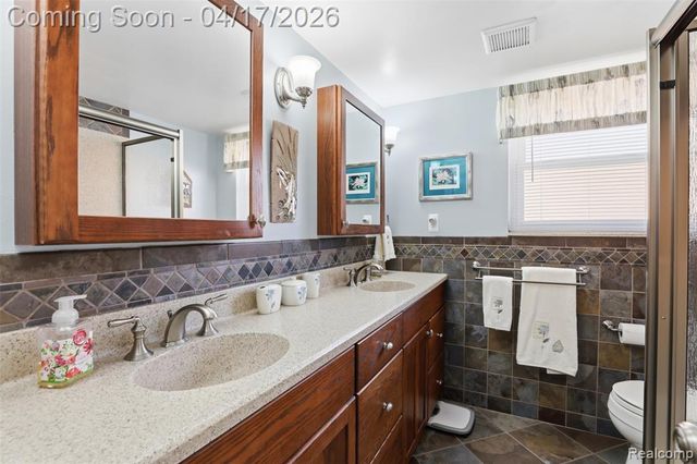 14210 Ingram Street, Livonia, MI 48154