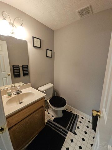 3340 Brodbeck Place, Cincinnati, OH 45211