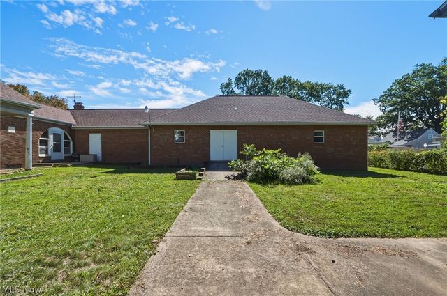 860 Meridian Street, Akron, OH 44310