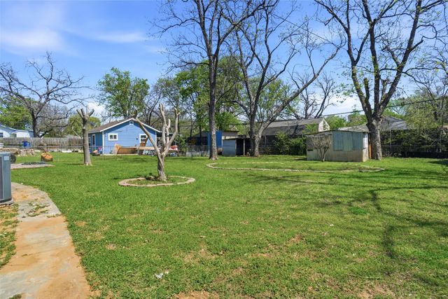 705 Vine Street, Euless, TX 76040