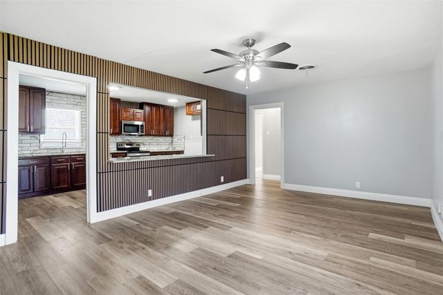 705 Vine Street, Euless, TX 76040