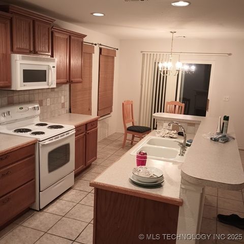 200 Ogeechee, Ramona, OK 74061