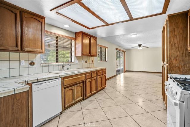 1466 Marion, Devore, CA 92407