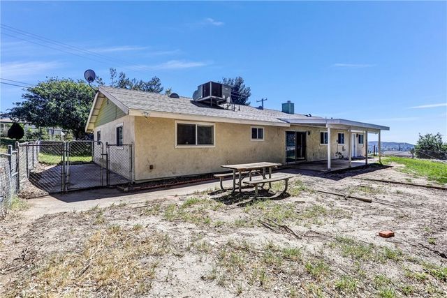 1466 Marion, Devore, CA 92407