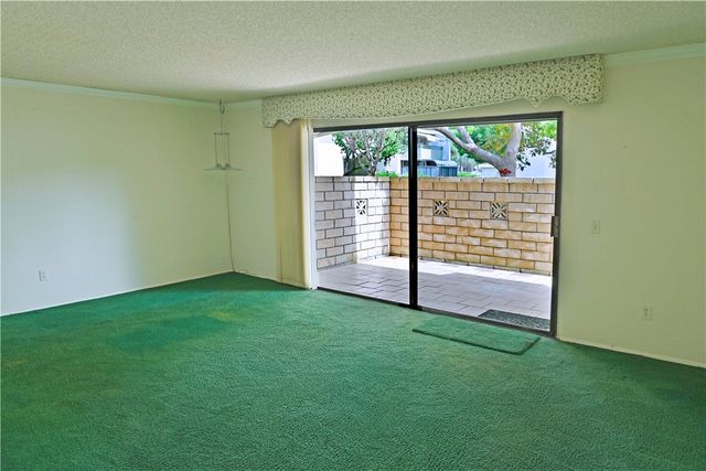 8566 Van Ness Court 22C, Huntington Beach, CA 92646