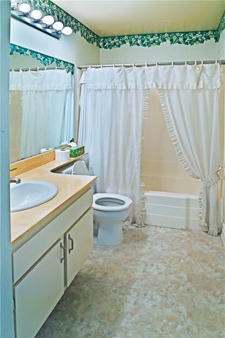 8566 Van Ness Court 22C, Huntington Beach, CA 92646