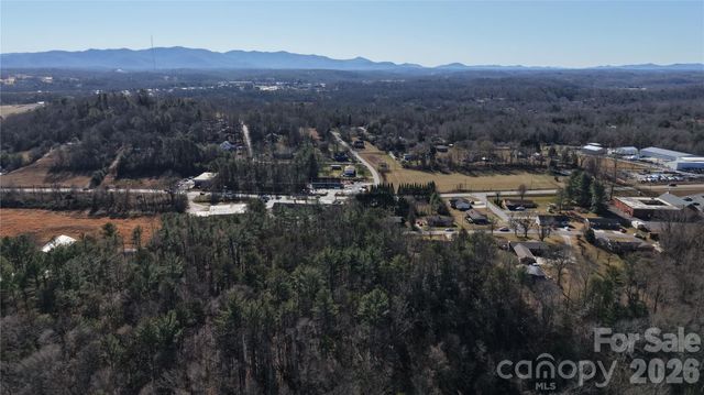 209 Charles Avenue, Morganton, NC 28655