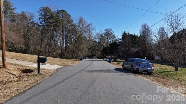 209 Charles Avenue, Morganton, NC 28655