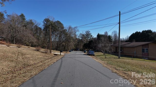 209 Charles Avenue, Morganton, NC 28655