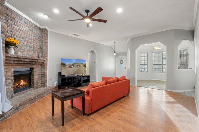5422 Peninsula Way, Garland, TX 75043