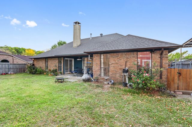 5422 Peninsula Way, Garland, TX 75043