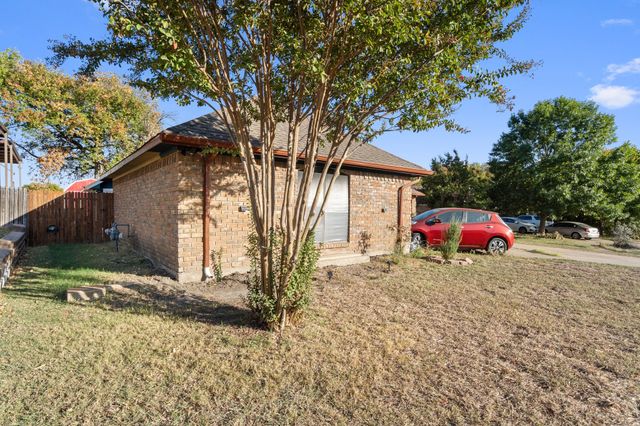 5422 Peninsula Way, Garland, TX 75043