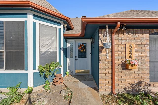 5422 Peninsula Way, Garland, TX 75043