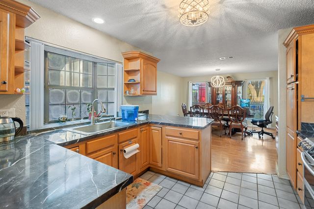 5422 Peninsula Way, Garland, TX 75043