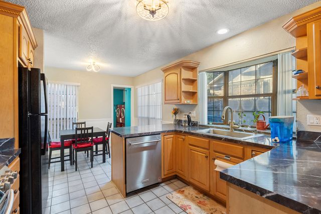 5422 Peninsula Way, Garland, TX 75043