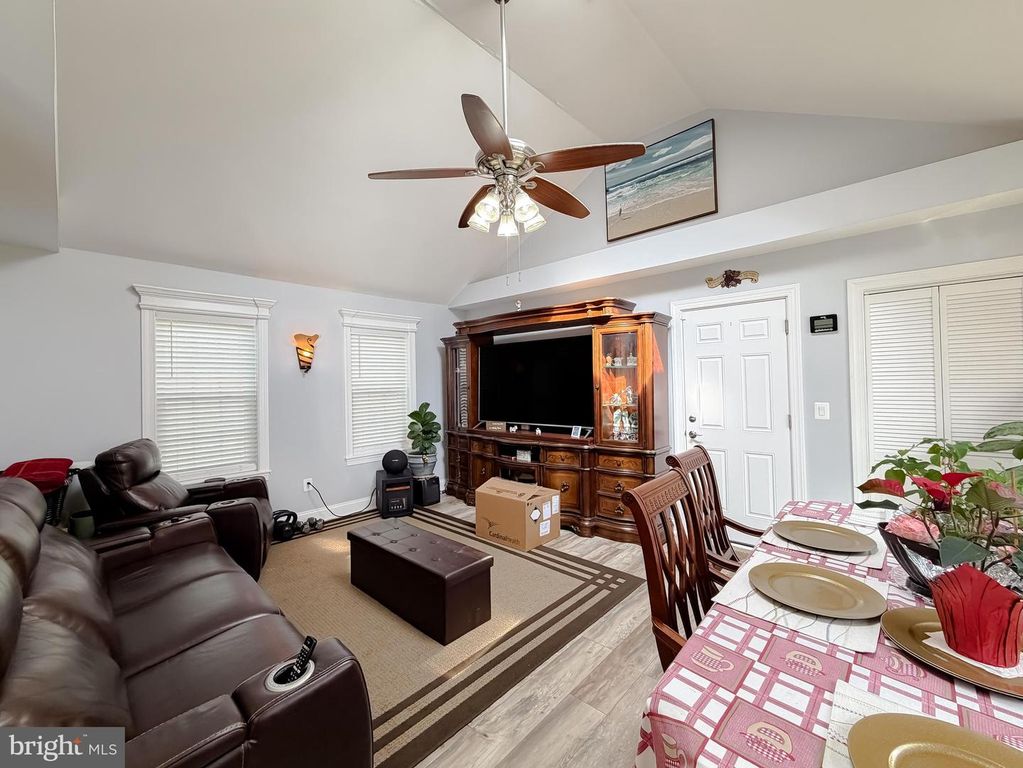 Image 13 of property listing at 30150 HUNTT RD, Mechanicsville, MD 20659