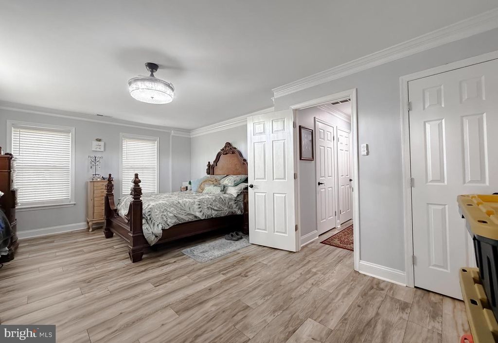 Image 23 of property listing at 30150 HUNTT RD, Mechanicsville, MD 20659