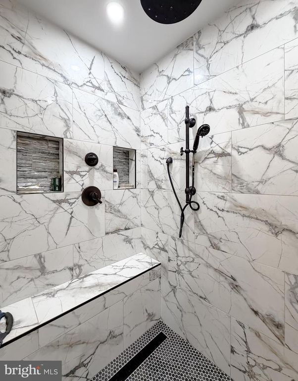 Image 28 of property listing at 30150 HUNTT RD, Mechanicsville, MD 20659