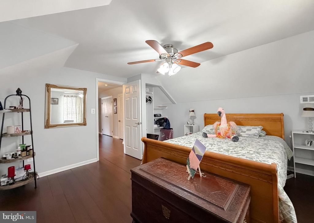 Image 30 of property listing at 30150 HUNTT RD, Mechanicsville, MD 20659