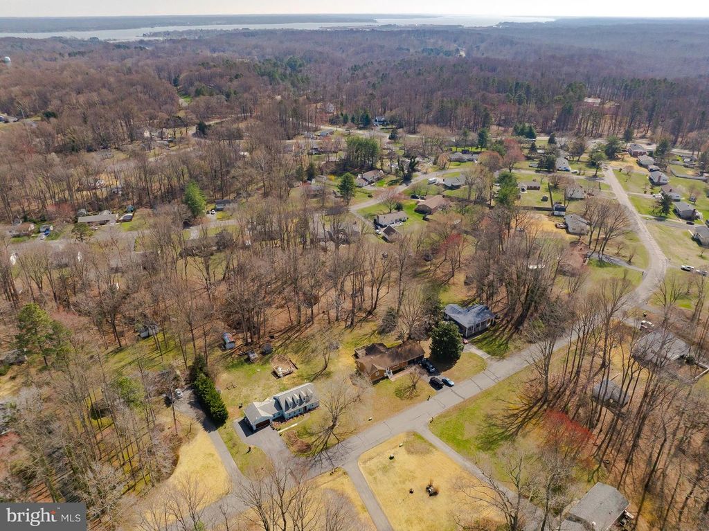 Image 4 of property listing at 30150 HUNTT RD, Mechanicsville, MD 20659