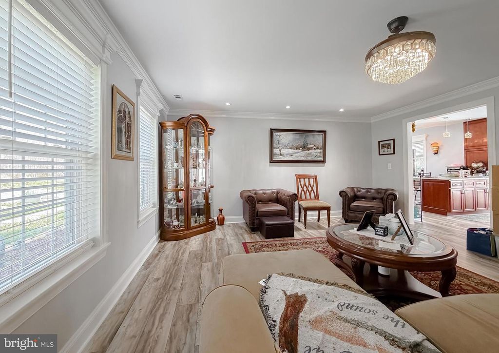 Image 9 of property listing at 30150 HUNTT RD, Mechanicsville, MD 20659