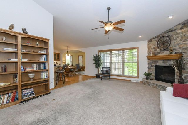 2649 Oak Knoll DRIVE, Jackson, WI 53037