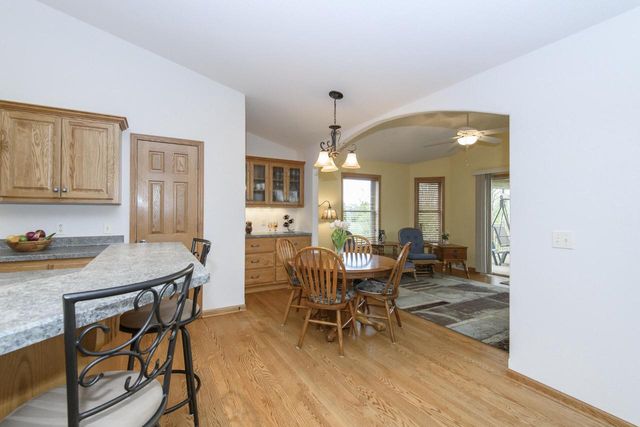 2649 Oak Knoll DRIVE, Jackson, WI 53037
