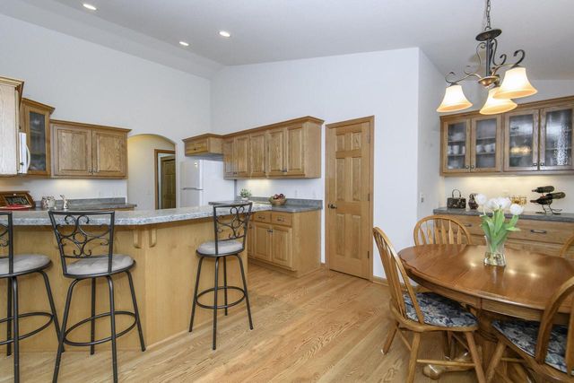 2649 Oak Knoll DRIVE, Jackson, WI 53037