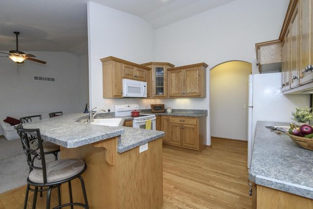 2649 Oak Knoll DRIVE, Jackson, WI 53037