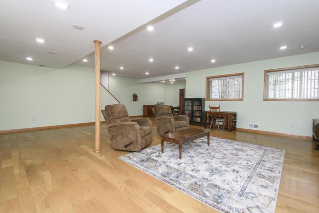 2649 Oak Knoll DRIVE, Jackson, WI 53037