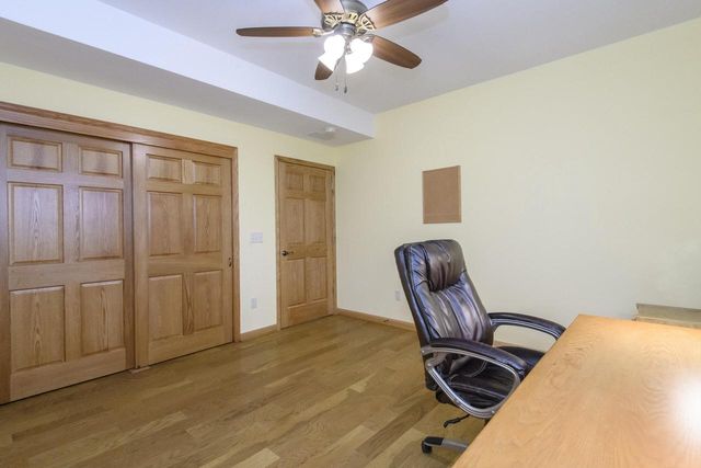 2649 Oak Knoll DRIVE, Jackson, WI 53037
