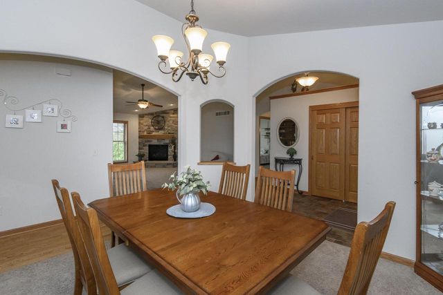 2649 Oak Knoll DRIVE, Jackson, WI 53037