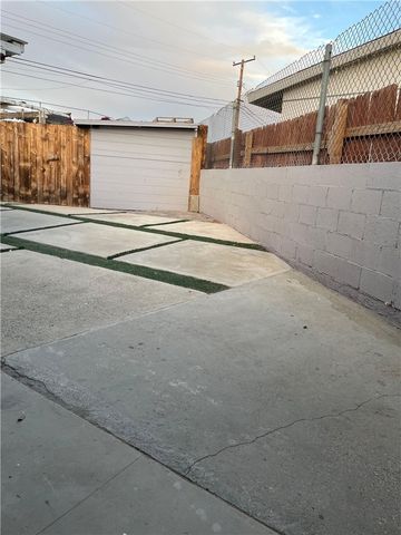 369 E Avenue R4, Palmdale, CA 93550