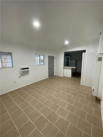 369 E Avenue R4, Palmdale, CA 93550