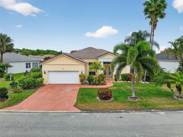 544 SW Lake Manatee Way, Port St. Lucie, FL 34986