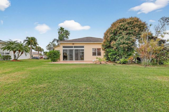 544 SW Lake Manatee Way, Port St. Lucie, FL 34986