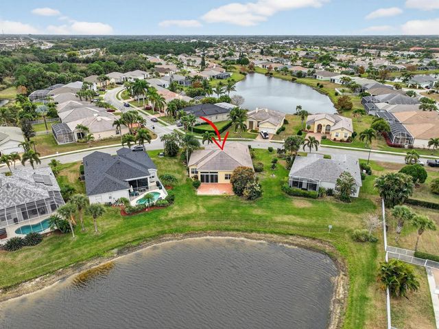 544 SW Lake Manatee Way, Port St. Lucie, FL 34986