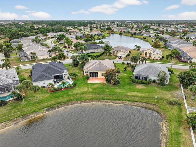 544 SW Lake Manatee Way, Port St. Lucie, FL 34986