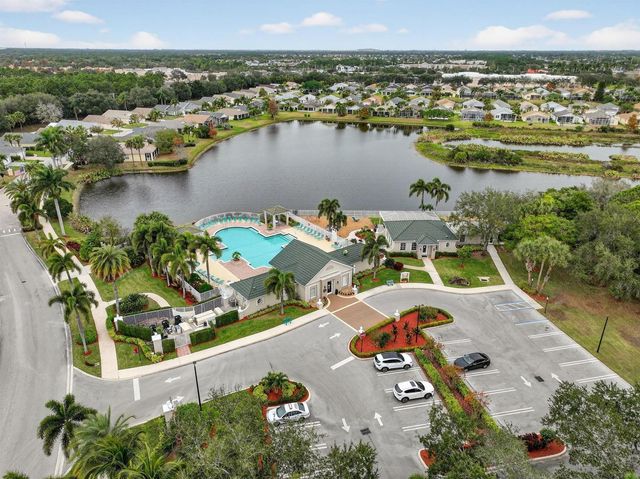 544 SW Lake Manatee Way, Port St. Lucie, FL 34986