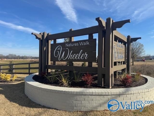 1275 Starling Drive, Priceville, AL 35603