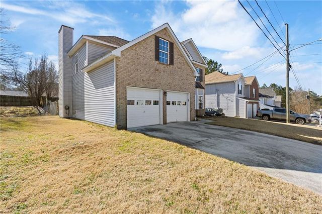 7035 Red Maple Lane, Lithonia, GA 30058