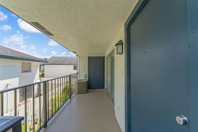 15416 SW 85th Ter 180, Miami, FL 33193
