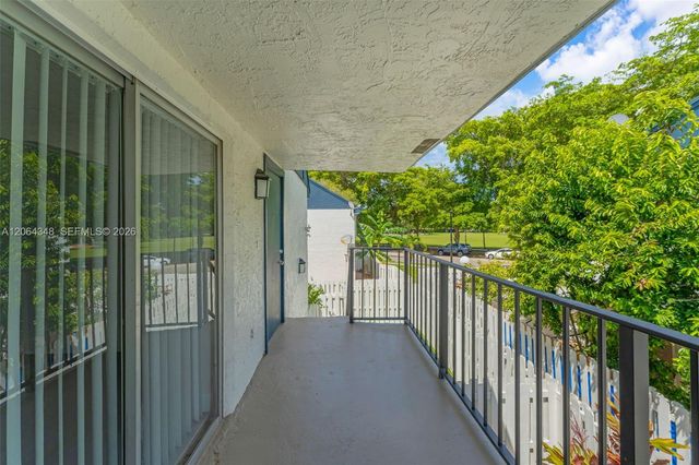 15416 SW 85th Ter 180, Miami, FL 33193