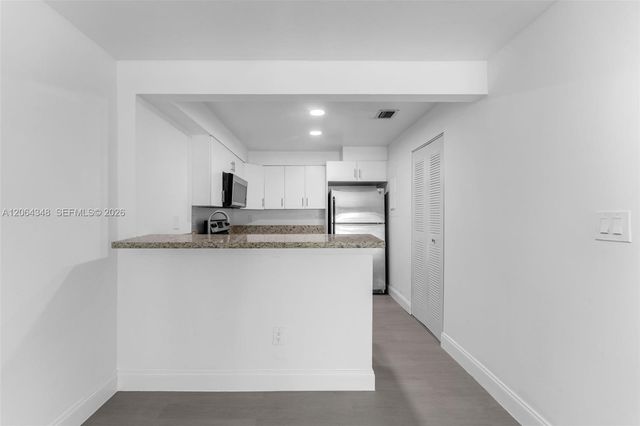 15416 SW 85th Ter 180, Miami, FL 33193