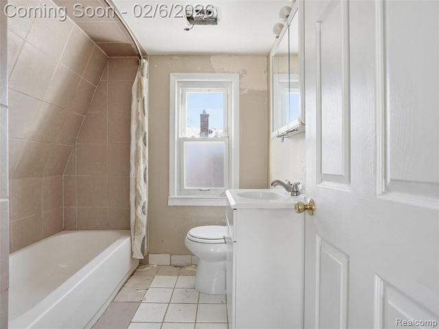 13985 Toepfer Road, Warren, MI 48089