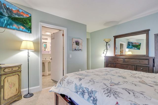 1401 Great Pond Rd 6, North Andover, MA 01845