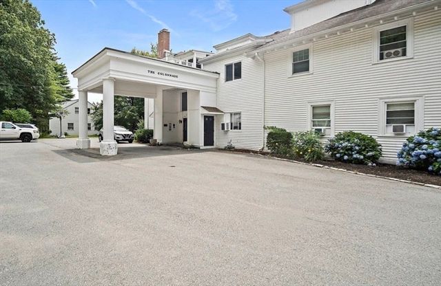 1401 Great Pond Rd 6, North Andover, MA 01845